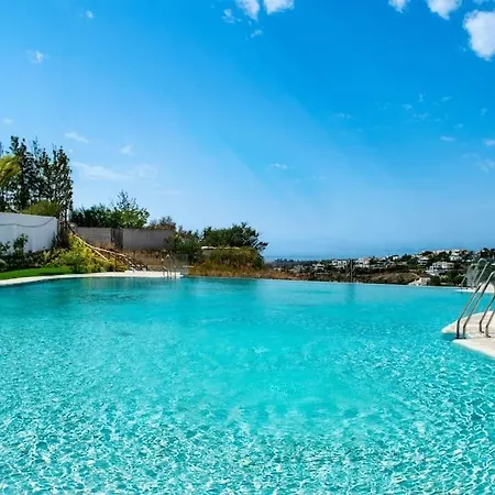 Апартаменты Deluxe 2 Bed *