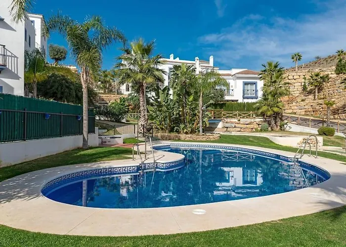 Deluxe 2 Bed Εστεπόνα